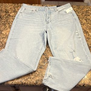 Boyfriend 14/32 Mid Rise relaxed through the hip & thigh, straight leg GAP denim